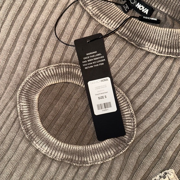 Grey washed sweater with cut out - Picture 4 of 4